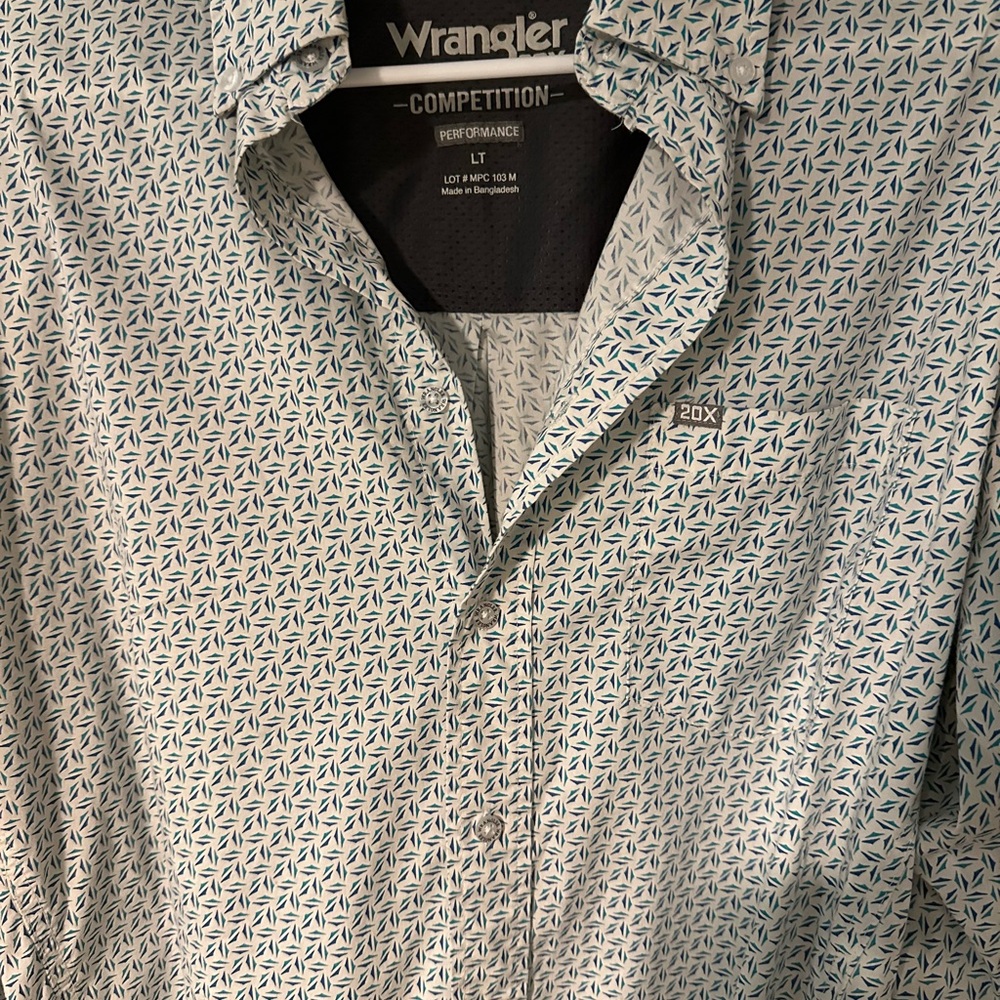 Wrangler Men's Long Sleeve Dress Shirt